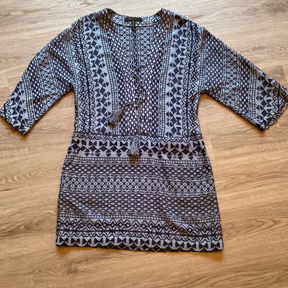 BCBGMAXAZRIA 'Milana' Light Blue/Navy Laced Placket Woven Dress Size XS - Picture 3 of 14